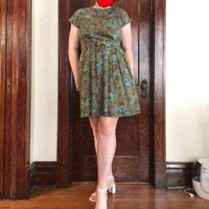 50's Vintage Floral Dress With a Waist Tie